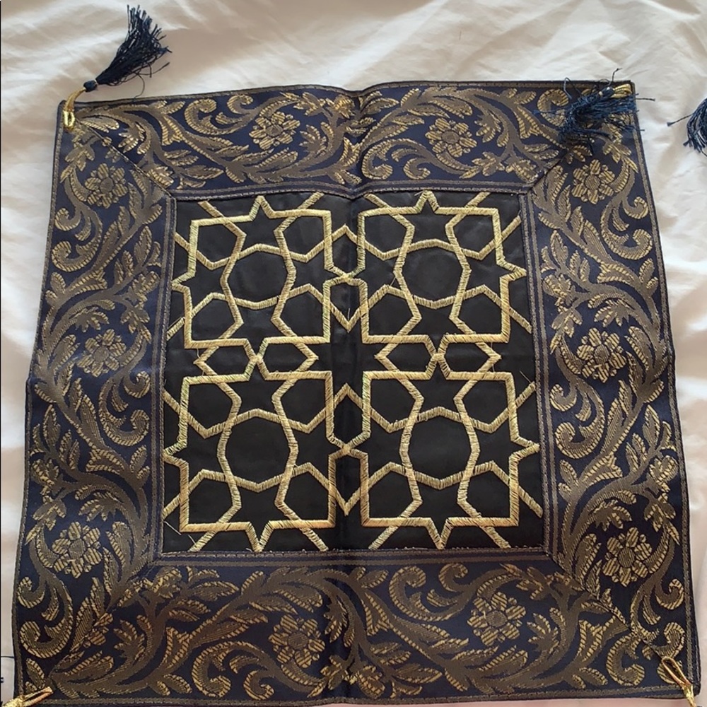 Decorative pillows covers